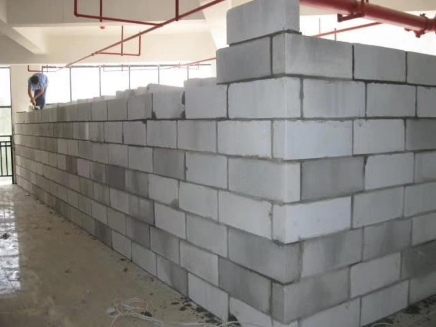 柳州蒸压加气混凝土砌块承重墙静力和抗震性能的研究